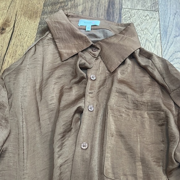 Better Be Woman’s Button Down With Feather Sleeve Size M - Picture 2 of 6